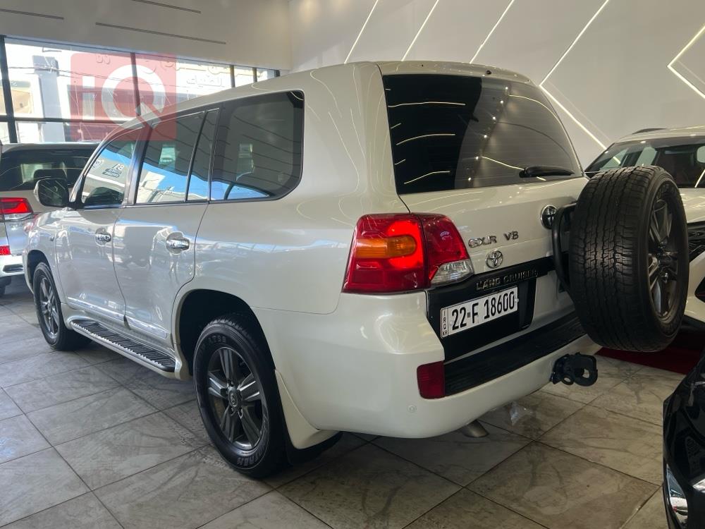 تويوتا لاندكروزر